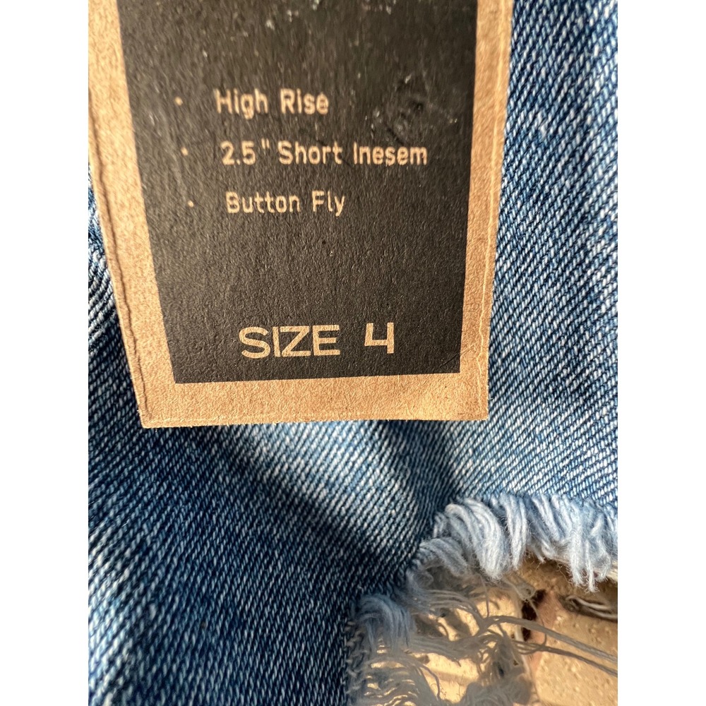 LINCOLN OUTFITTERS Size4 Blue Denim High Rise Distressed Jean Shorts Button Fly - Picture 5 of 6